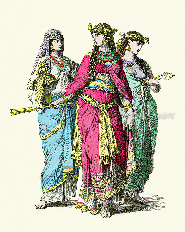 An ancient Egyptian queen and her handmaidens, History fashion
